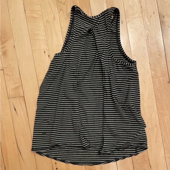 Lululemon high neck open back with tie tank top. Size - 6. - Picture 3 of 3